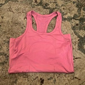 Lululemon speed up razor back tank top, size 4 color magenta